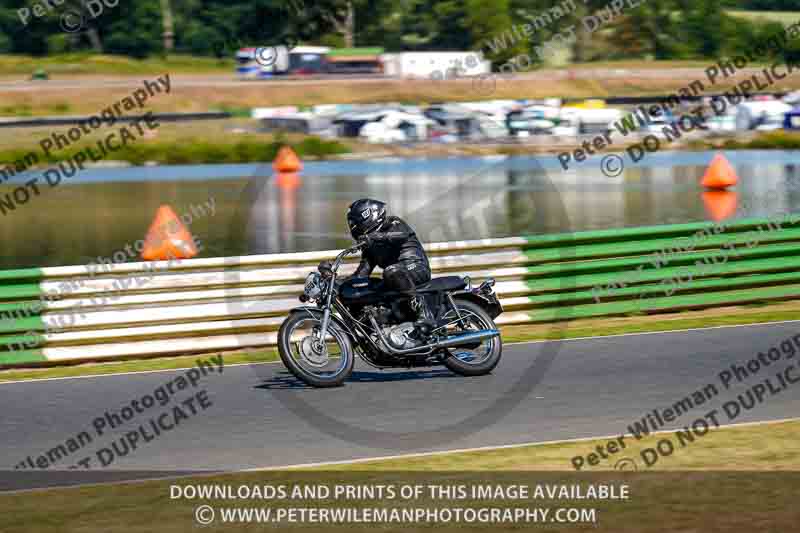 Vintage motorcycle club;eventdigitalimages;mallory park;mallory park trackday photographs;no limits trackdays;peter wileman photography;trackday digital images;trackday photos;vmcc festival 1000 bikes photographs